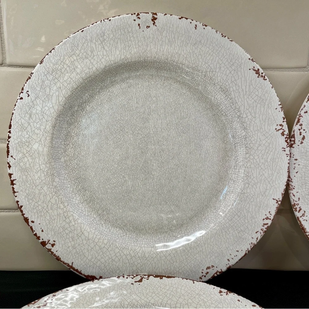 Williams Sonoma Rustic Outdoor Melamine Dinner Plates Set of 4 Ivory Crackle 11”